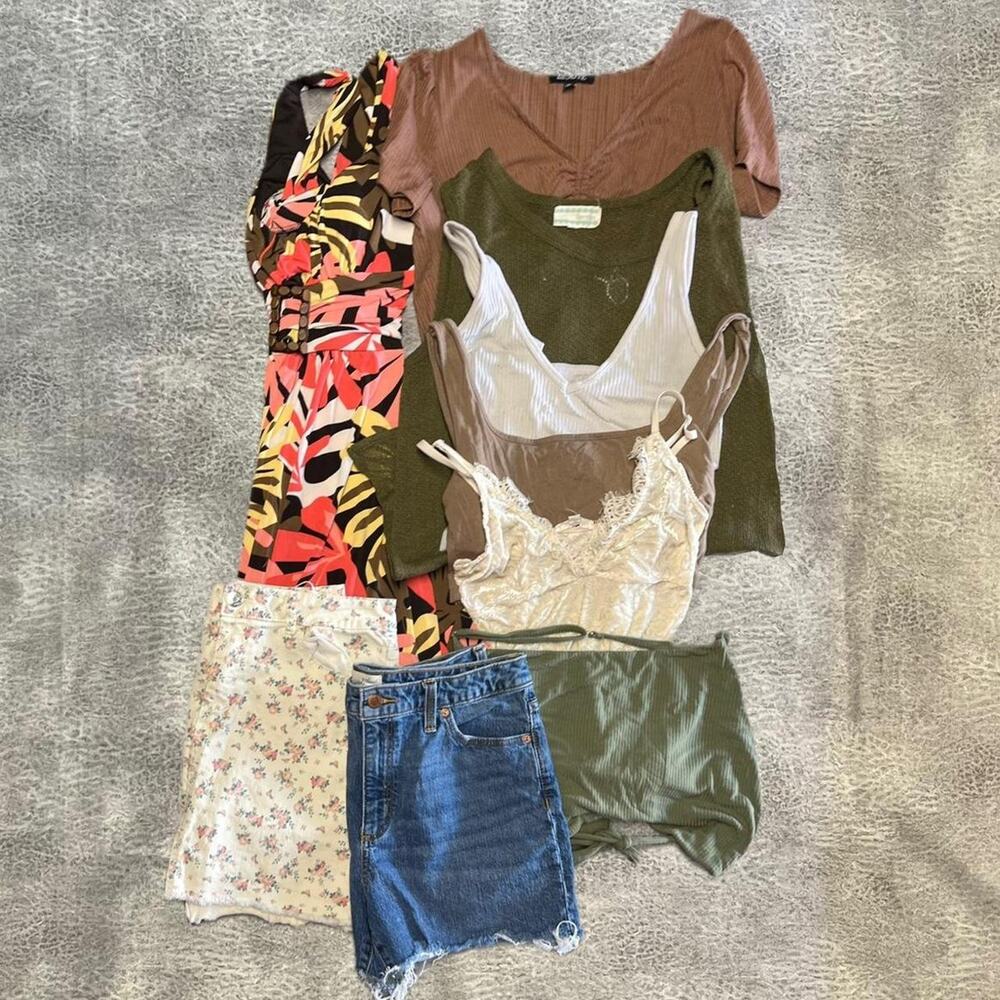 Womens whimsy bundle of 9